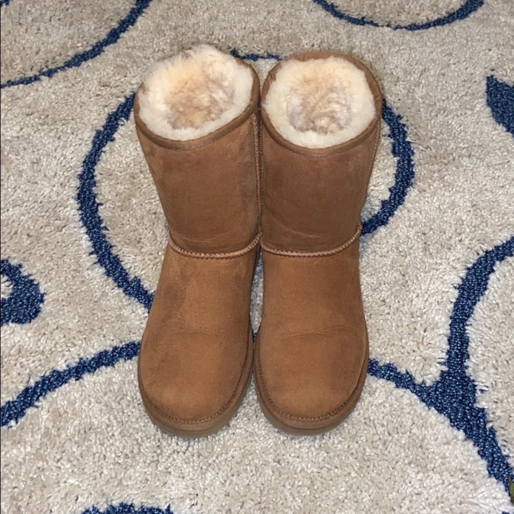 Ugg’s camel colored